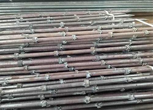 新城隧道钢花管